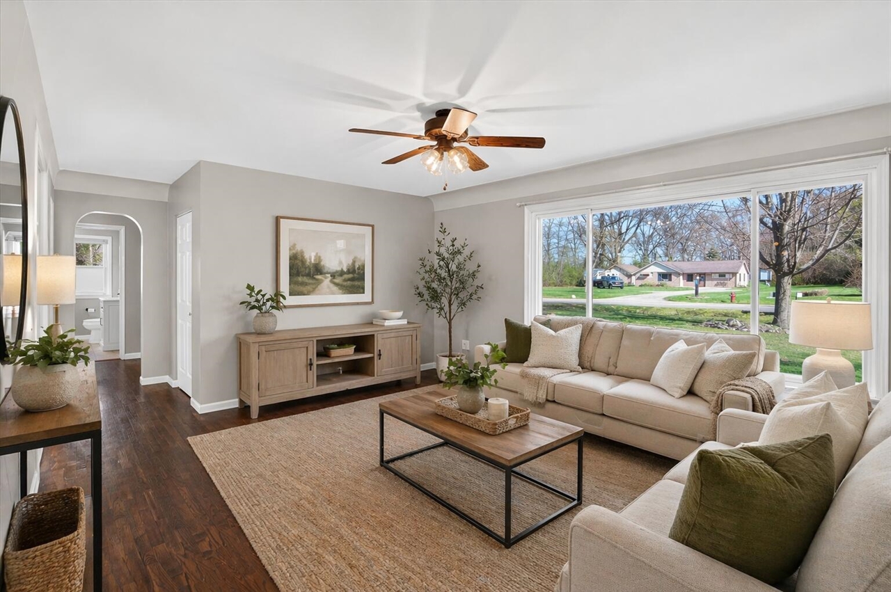 2883 W Parnall Road, Jackson, MI, 49201-9082
