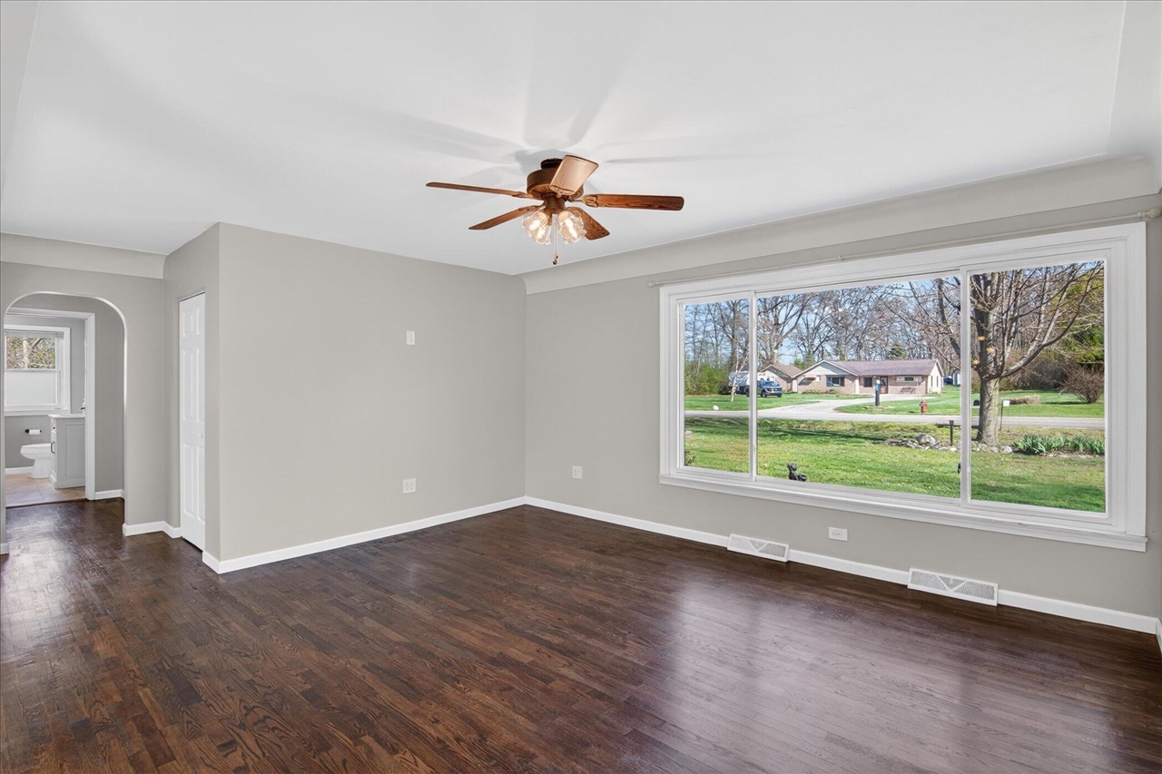 2883 W Parnall Road, Jackson, MI, 49201-9082
