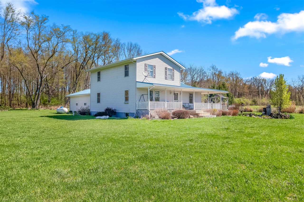 320 Jonesville Road, Jonesville, MI, 49250-9692