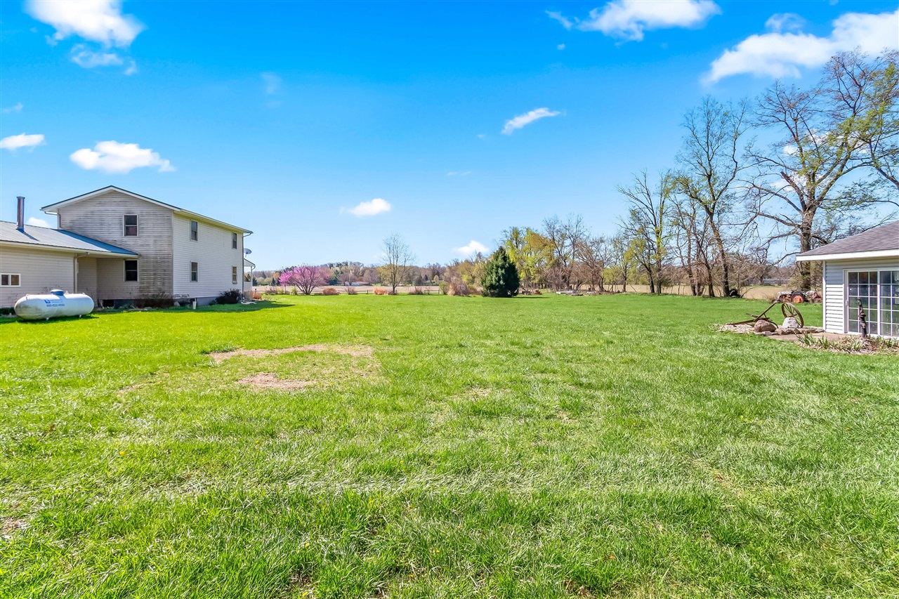 320 Jonesville Road, Jonesville, MI, 49250-9692