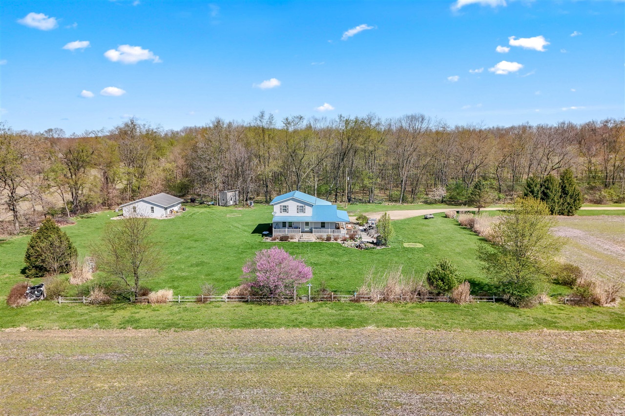 320 Jonesville Road, Jonesville, MI, 49250-9692