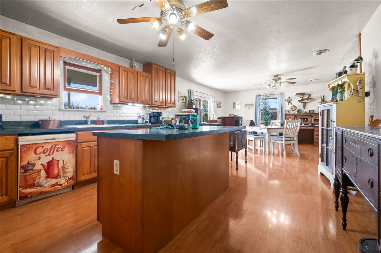 320 Jonesville Road, Jonesville, MI, 49250-9692