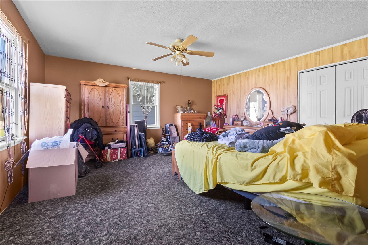 320 Jonesville Road, Jonesville, MI, 49250-9692