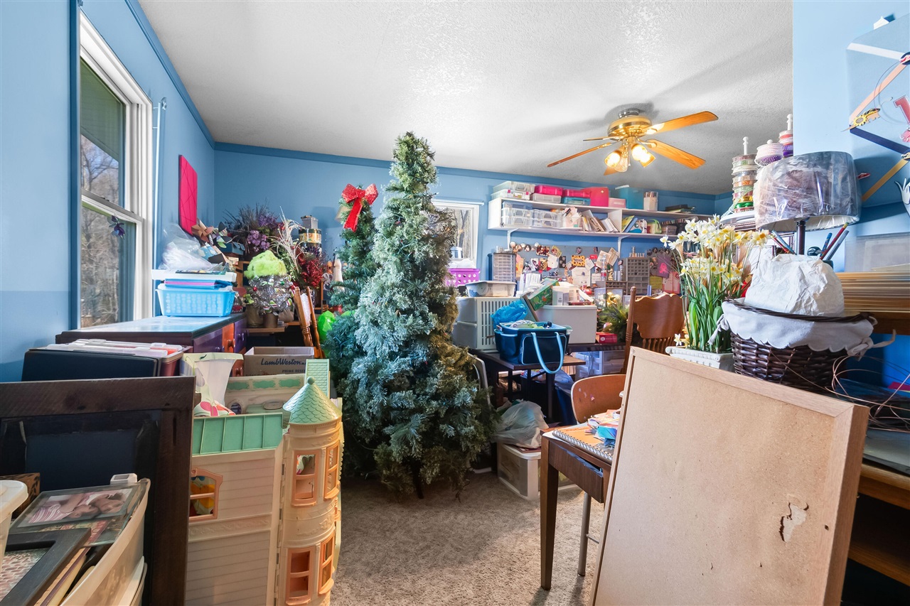 320 Jonesville Road, Jonesville, MI, 49250-9692