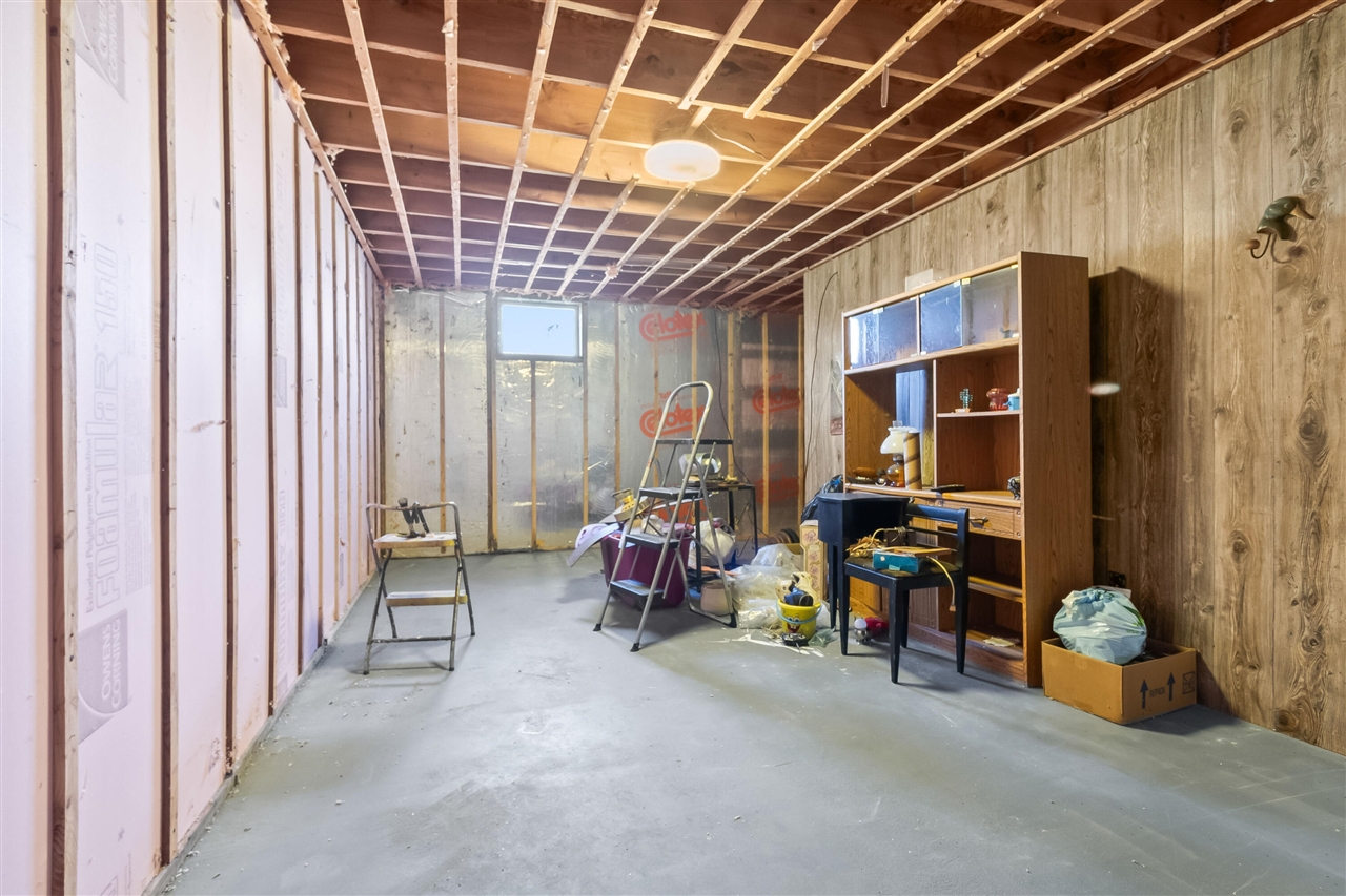 320 Jonesville Road, Jonesville, MI, 49250-9692