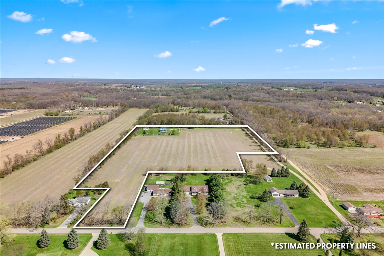 320 Jonesville Road, Jonesville, MI, 49250-9692