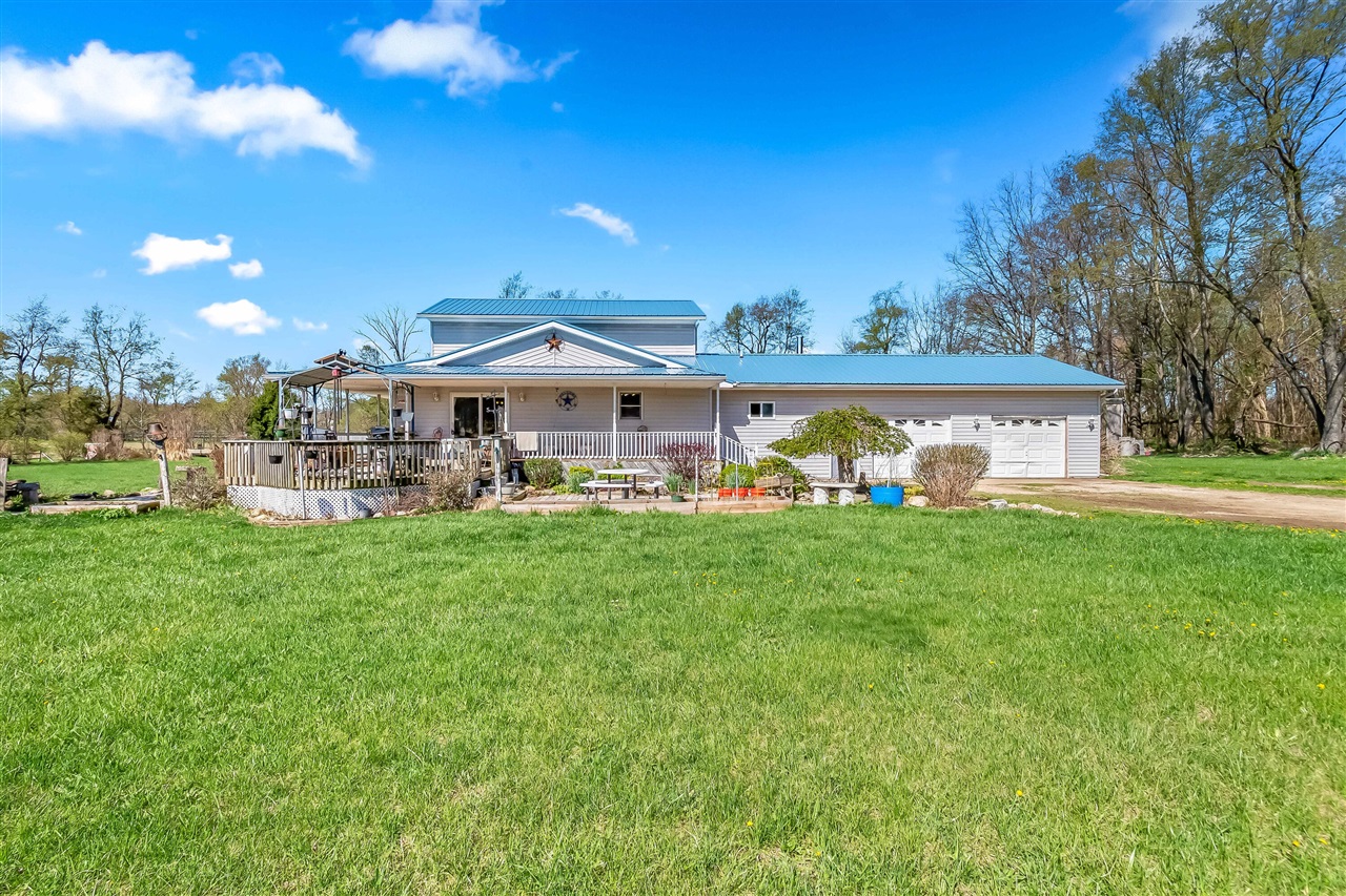 320 Jonesville Road, Jonesville, MI, 49250-9692