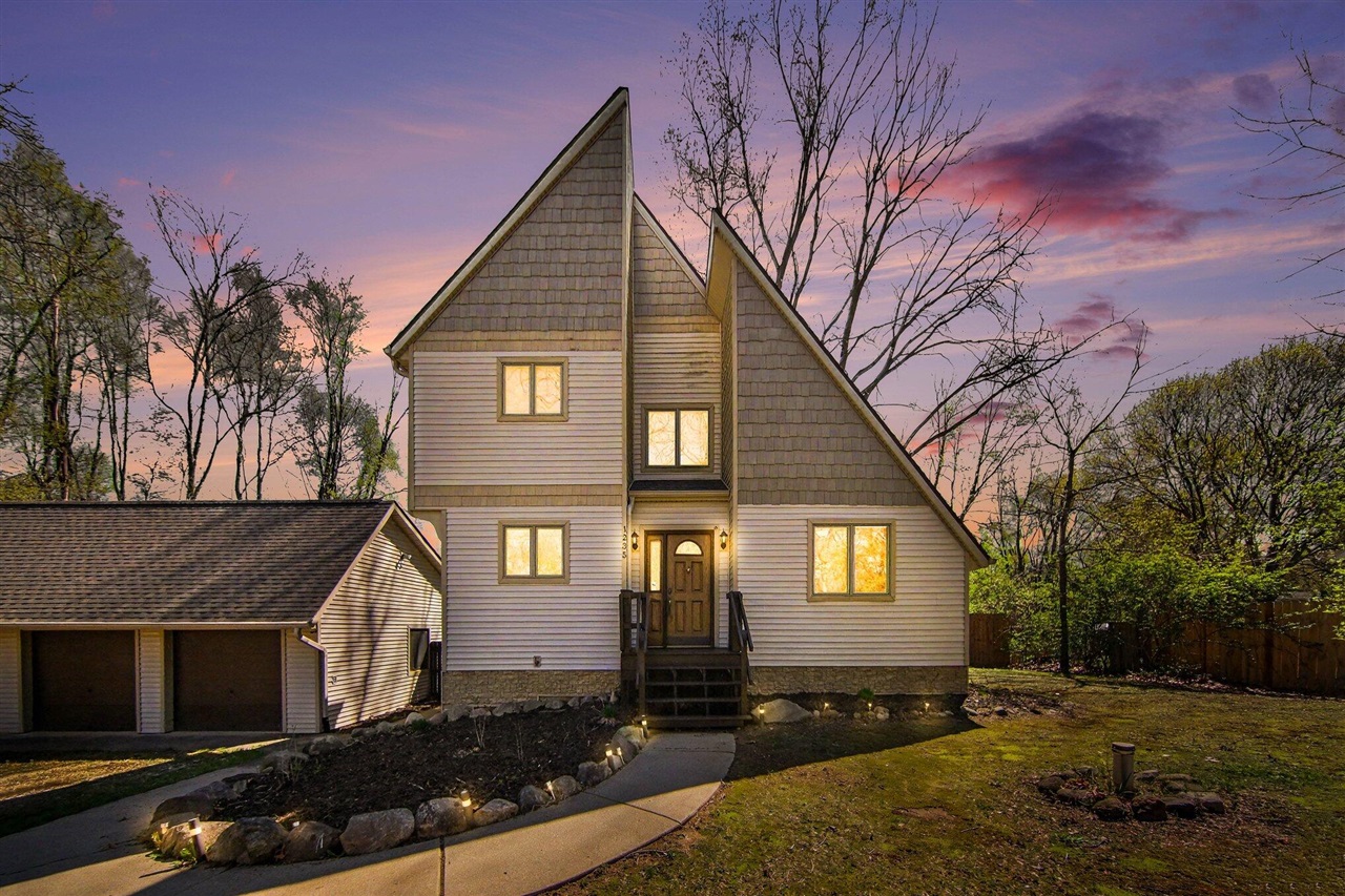 328 Hillcrest Drive, Saline, MI, 48176