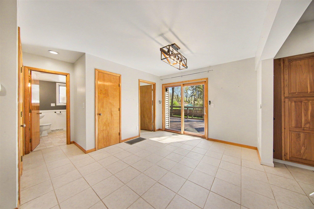 1235 Winifred Street, Jackson, MI, 49202-1946