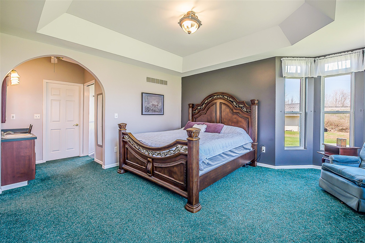 17275 Garvey Road, Chelsea, MI, 48118-9328