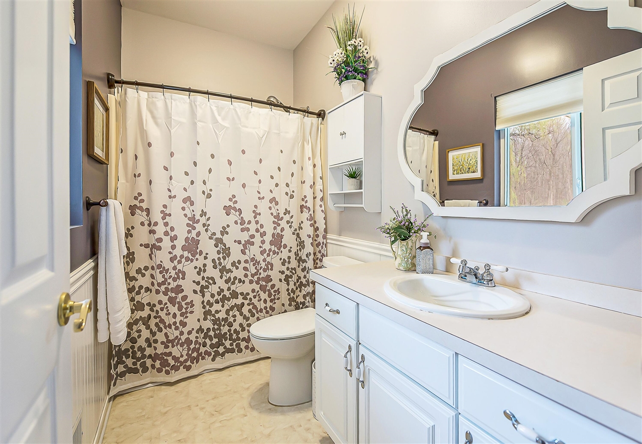 17275 Garvey Road, Chelsea, MI, 48118-9328