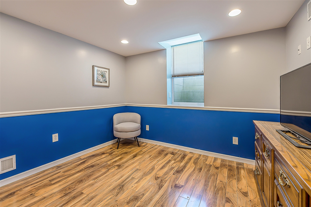 17275 Garvey Road, Chelsea, MI, 48118-9328