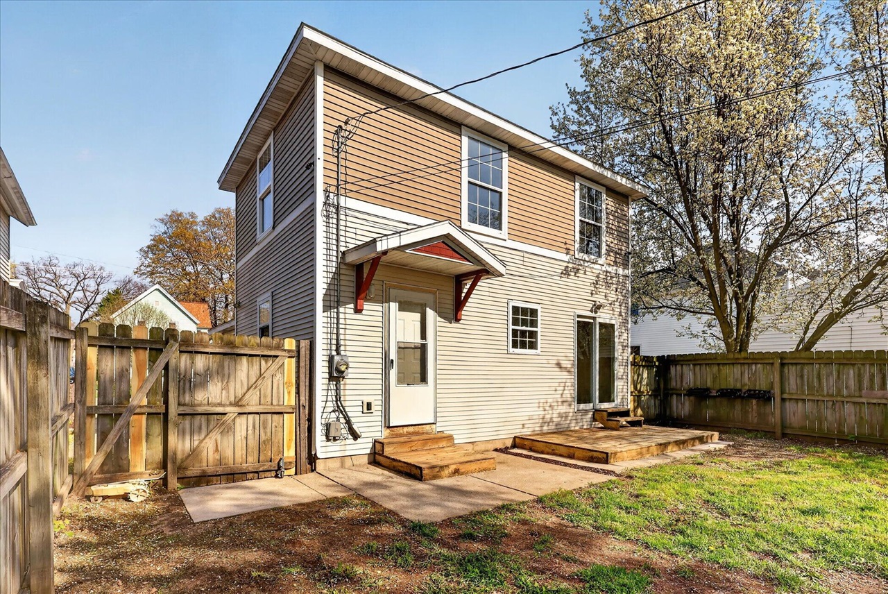 1039 Cass Avenue, Grand Rapids, MI, 49507-1119