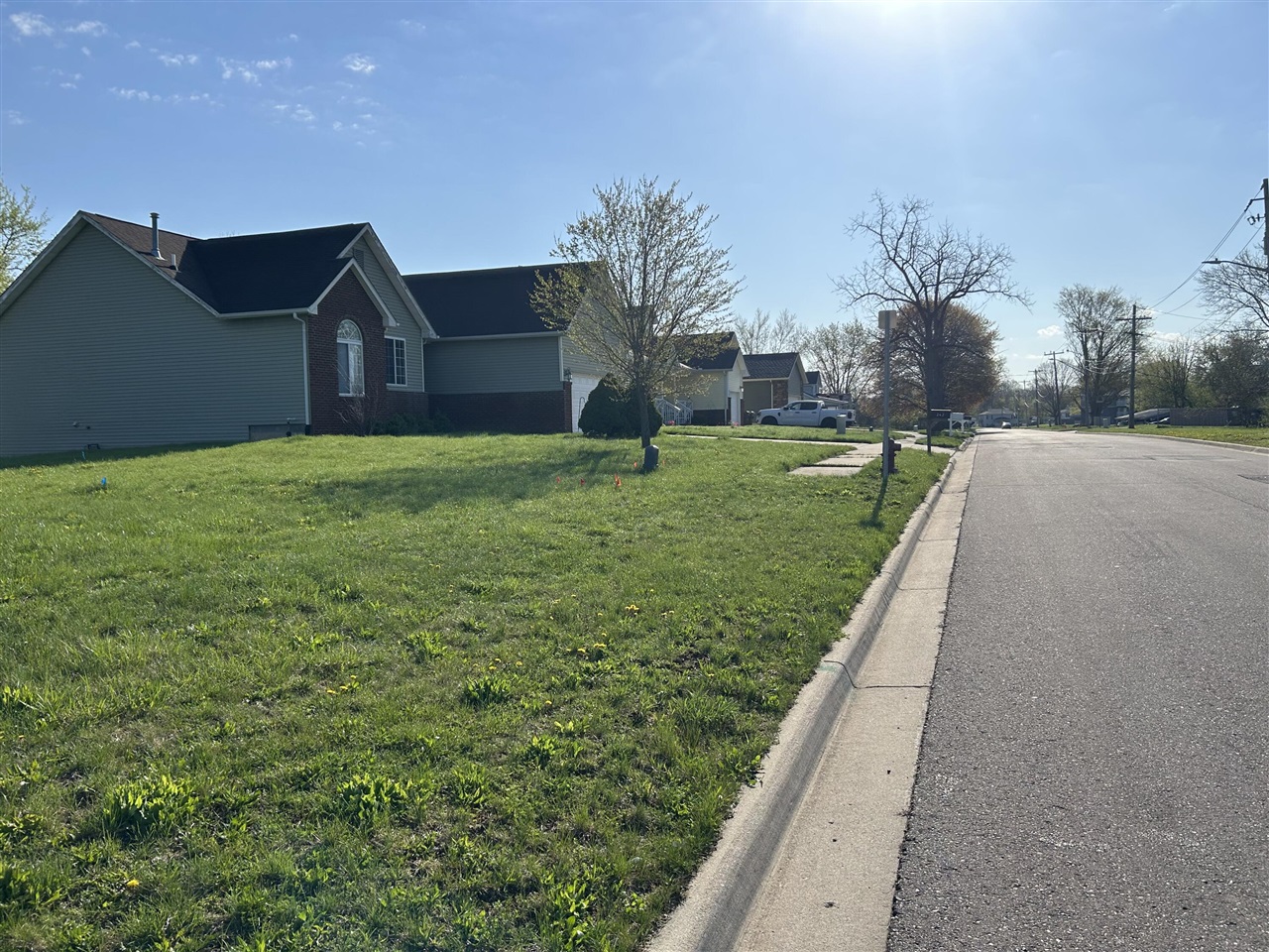 280 Canfield Street, Milan, MI, 48160-1635