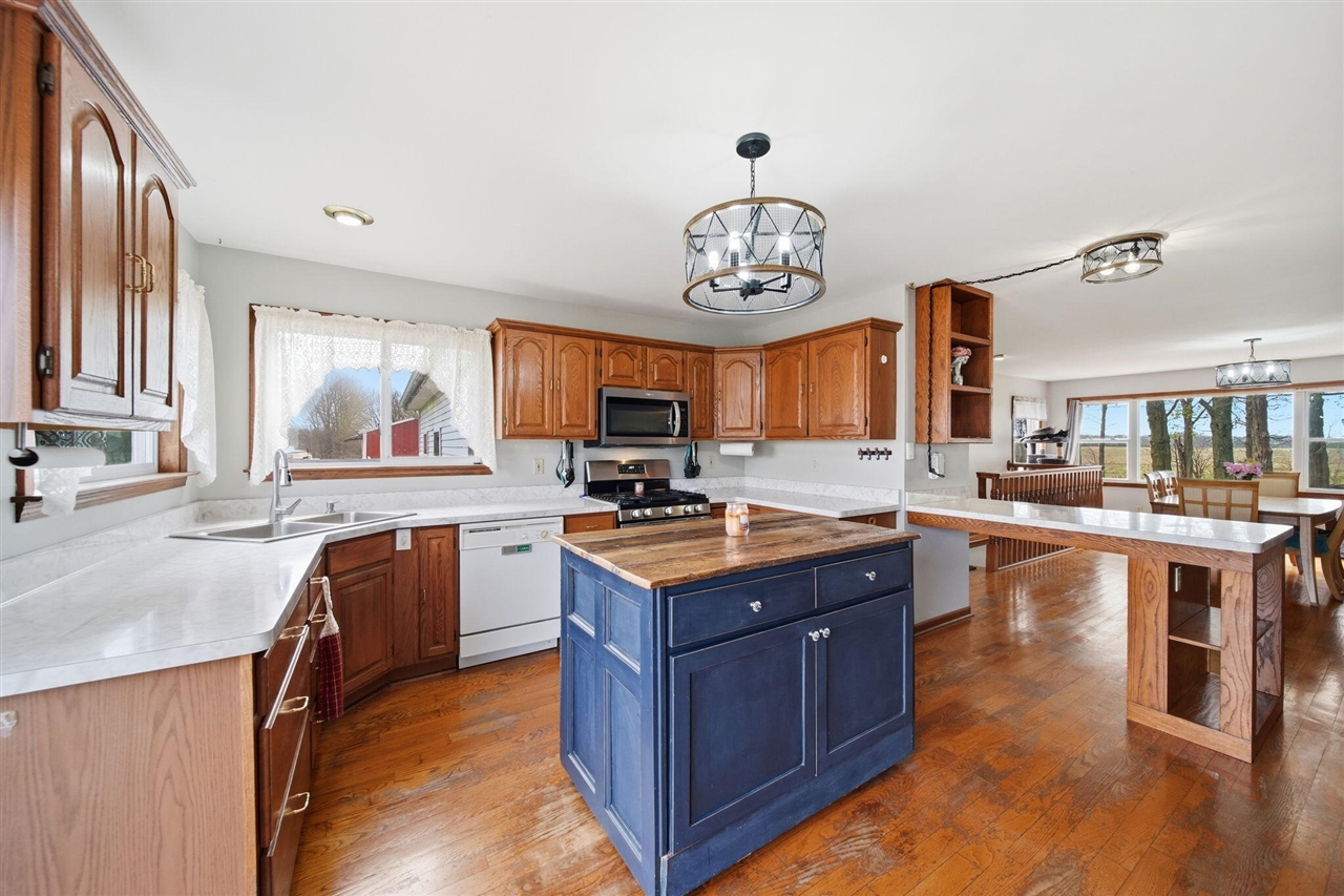 14912 Devereaux Road, Albion, MI, 49224-9117