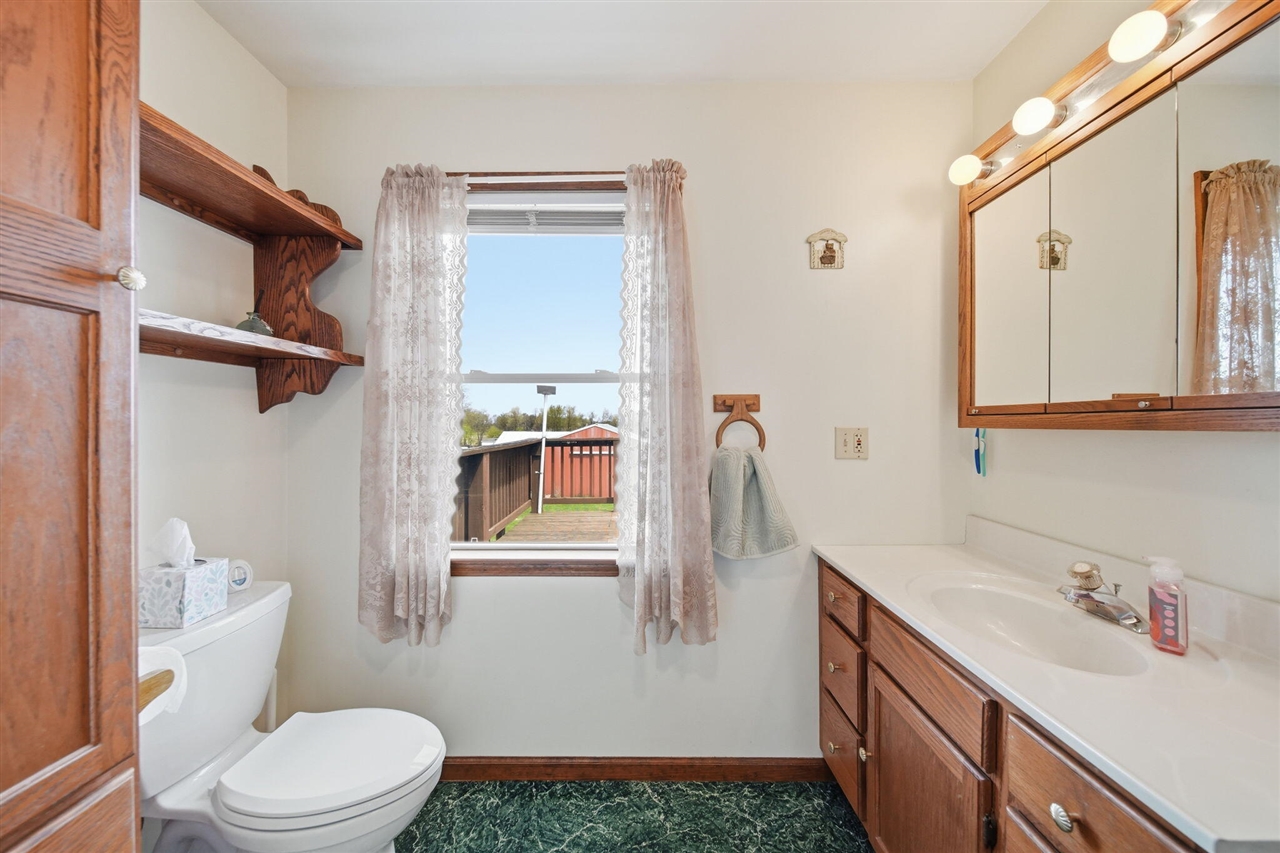 14912 Devereaux Road, Albion, MI, 49224-9117