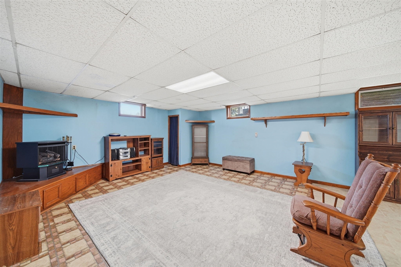 14912 Devereaux Road, Albion, MI, 49224-9117