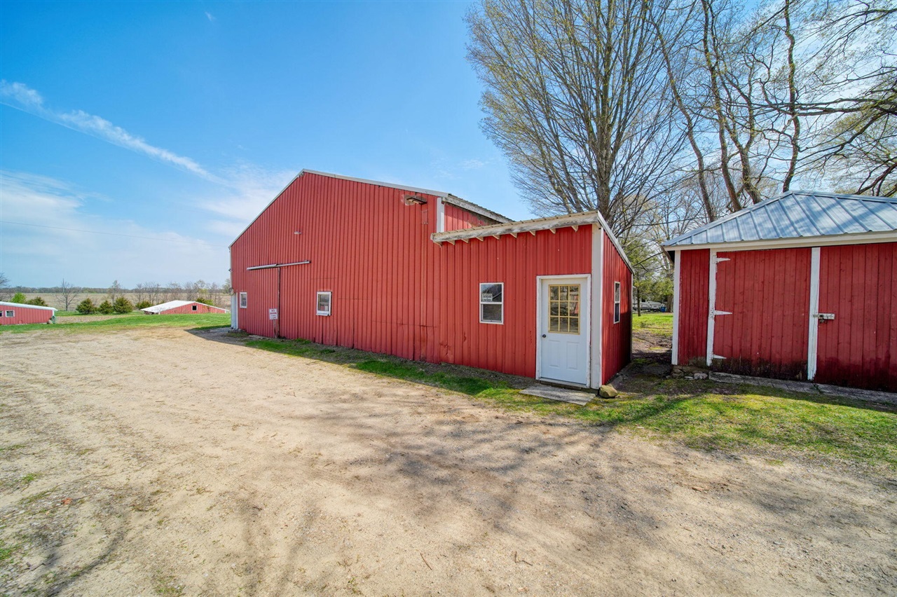 14912 Devereaux Road, Albion, MI, 49224-9117
