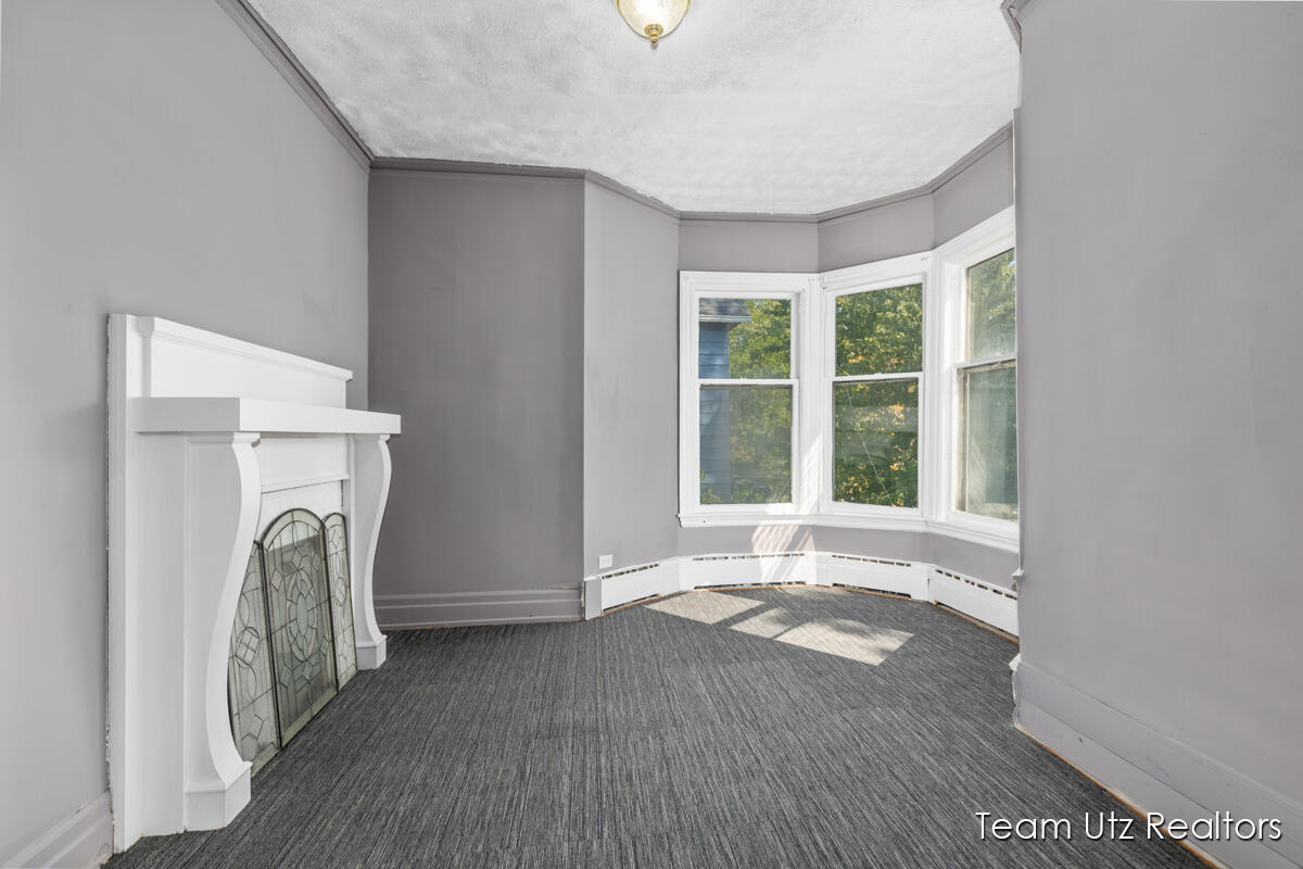 917 Jefferson Avenue, Grand Rapids, MI, 49507-1149