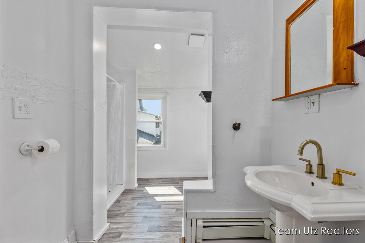 917 Jefferson Avenue, Grand Rapids, MI, 49507-1149