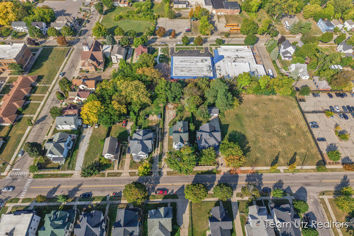 917 Jefferson Avenue, Grand Rapids, MI, 49507-1149