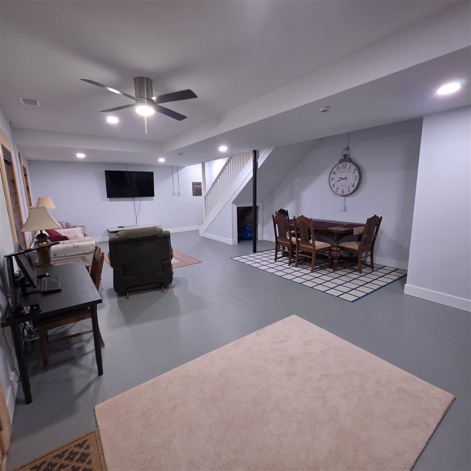 5875 W Michigan Avenue, Pentwater, MI, 49449-8906