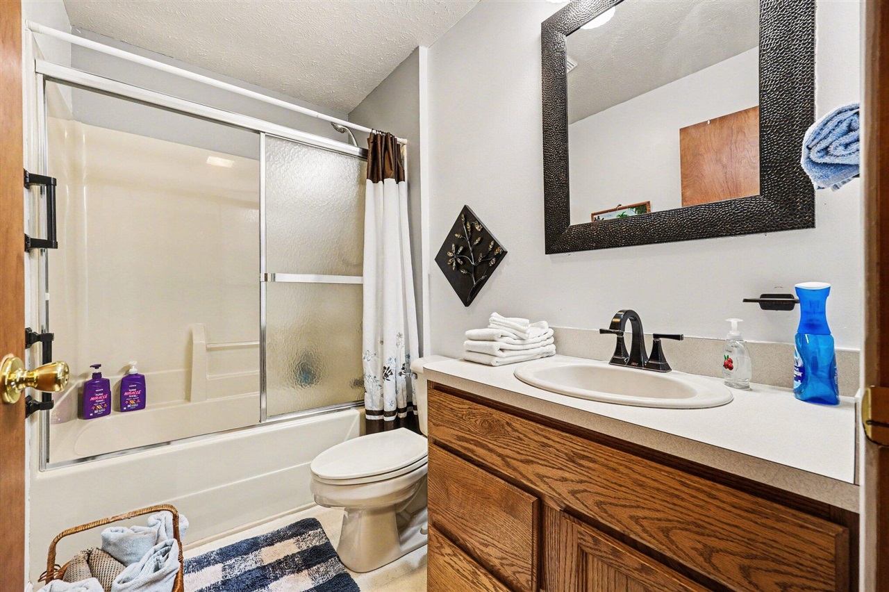 6675&Back 122nd Avenue, Fennville, MI, 49408-9750