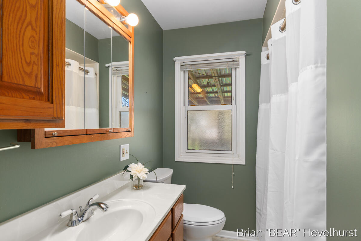 5081 Blaine Avenue, Grand Rapids, MI, 49508-4703