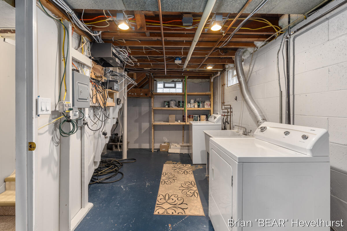 5081 Blaine Avenue, Grand Rapids, MI, 49508-4703