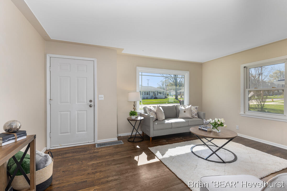 5081 Blaine Avenue, Grand Rapids, MI, 49508-4703