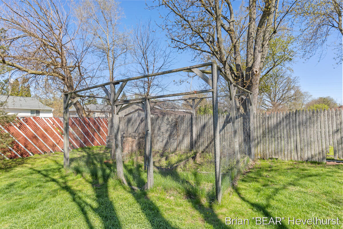 5081 Blaine Avenue, Grand Rapids, MI, 49508-4703