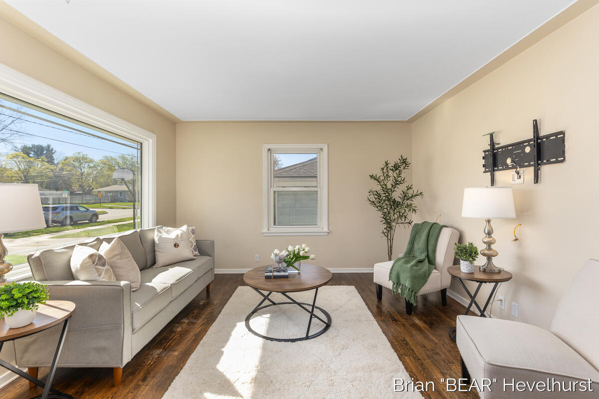 5081 Blaine Avenue, Grand Rapids, MI, 49508-4703