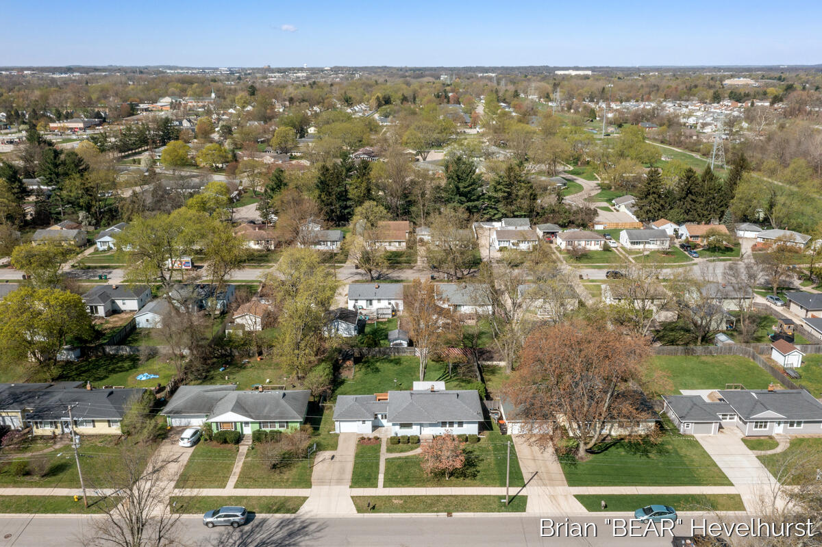 5081 Blaine Avenue, Grand Rapids, MI, 49508-4703