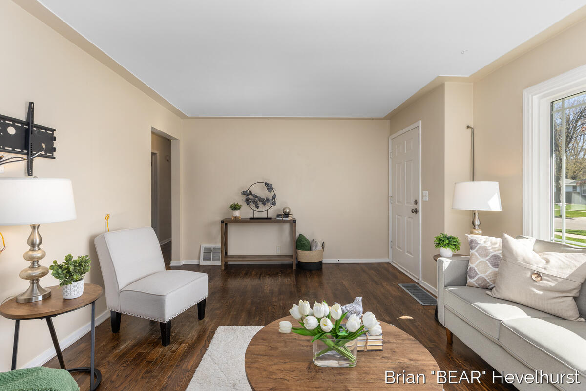 5081 Blaine Avenue, Grand Rapids, MI, 49508-4703