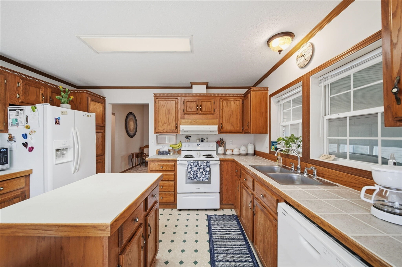 448 Raisin River Drive, Adrian, MI, 49221