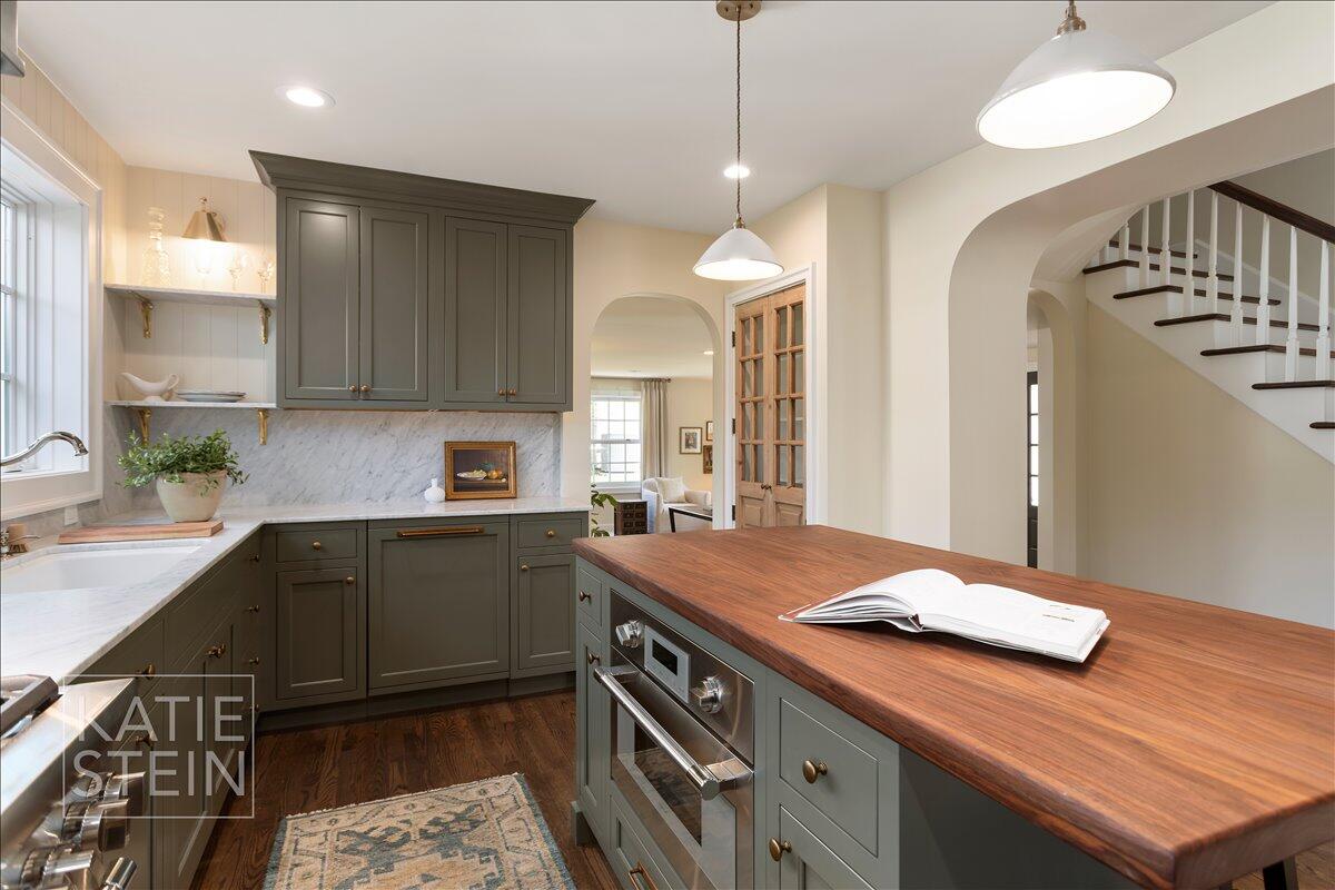 833 Gladstone Drive, East Grand Rapids, MI, 49506-3333