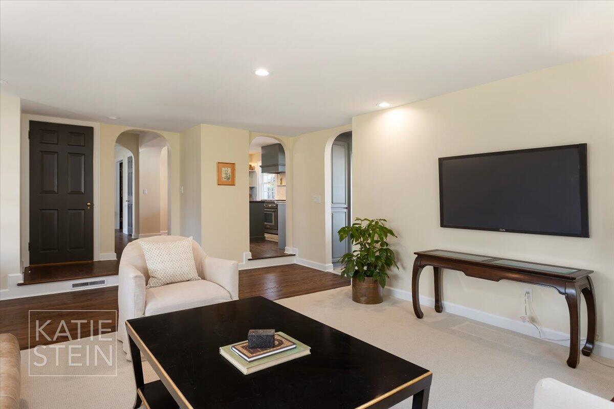 833 Gladstone Drive, East Grand Rapids, MI, 49506-3333