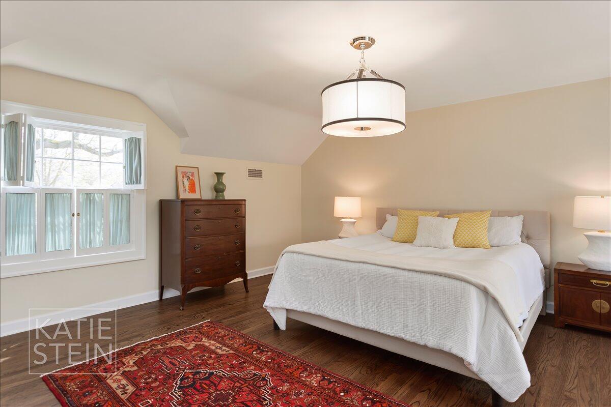 833 Gladstone Drive, East Grand Rapids, MI, 49506-3333