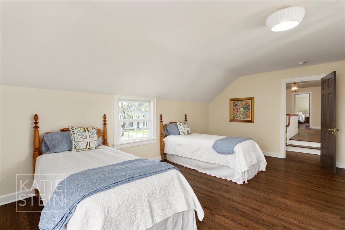 833 Gladstone Drive, East Grand Rapids, MI, 49506-3333