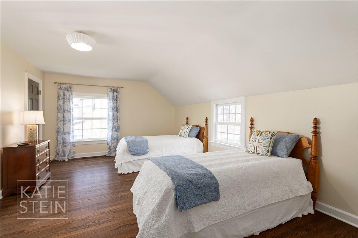 833 Gladstone Drive, East Grand Rapids, MI, 49506-3333