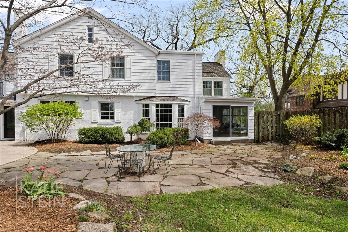 833 Gladstone Drive, East Grand Rapids, MI, 49506-3333