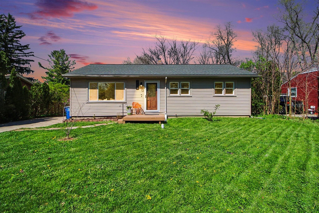 2714 Rochester Road, Royal Oak, MI, 48073 3639