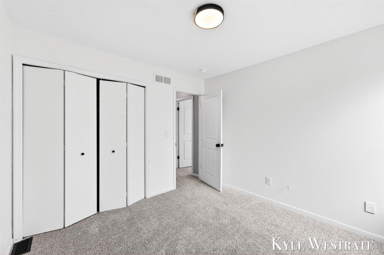 3581 Whispering Brook Court, Grand Rapids, MI, 49508-3779
