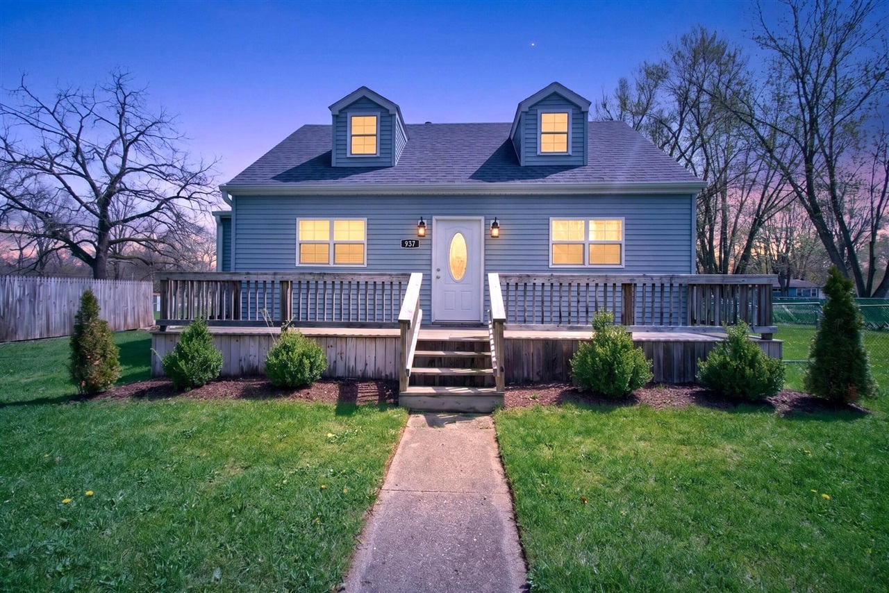 937 Varden Drive, Jackson, MI, 49202-2947