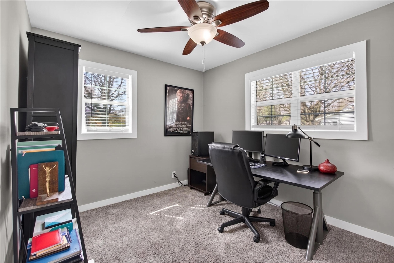 937 Varden Drive, Jackson, MI, 49202-2947