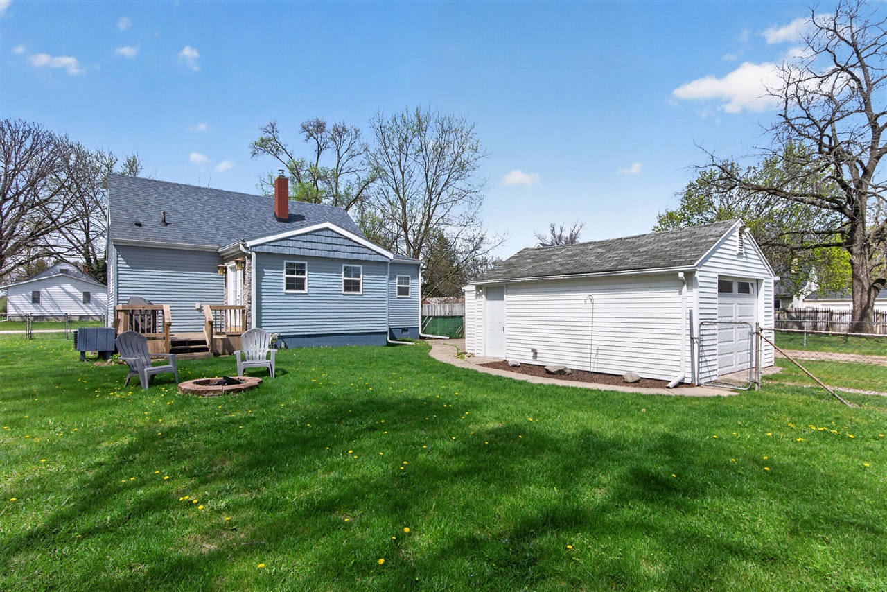 937 Varden Drive, Jackson, MI, 49202-2947