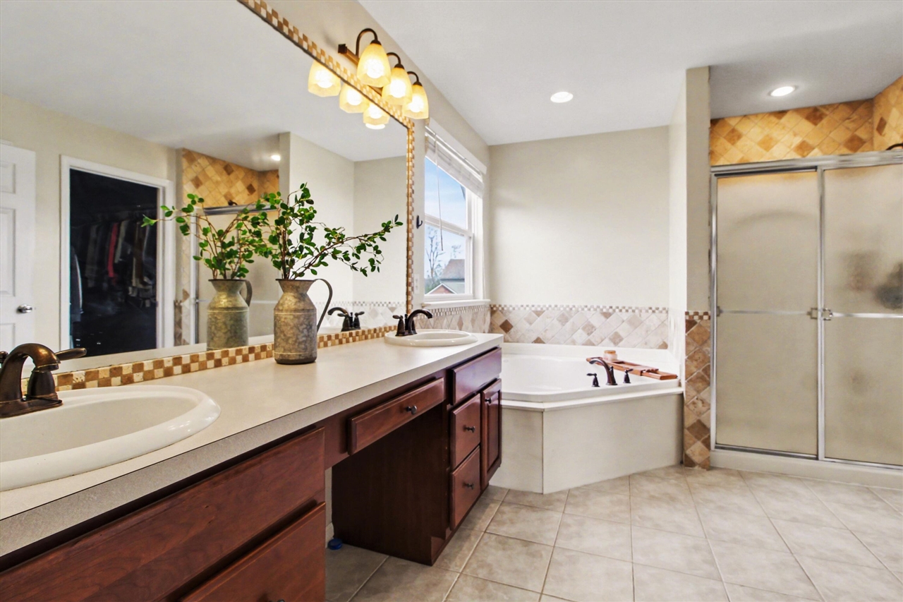 7615 Abigail Drive, Ypsilanti, MI, 48198-7601