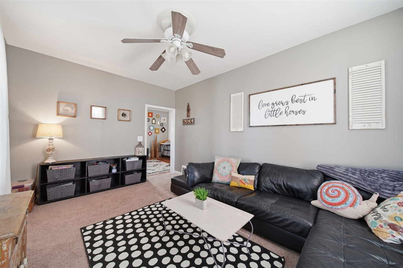 303 W Middle Street, Chelsea, MI, 48118-1505