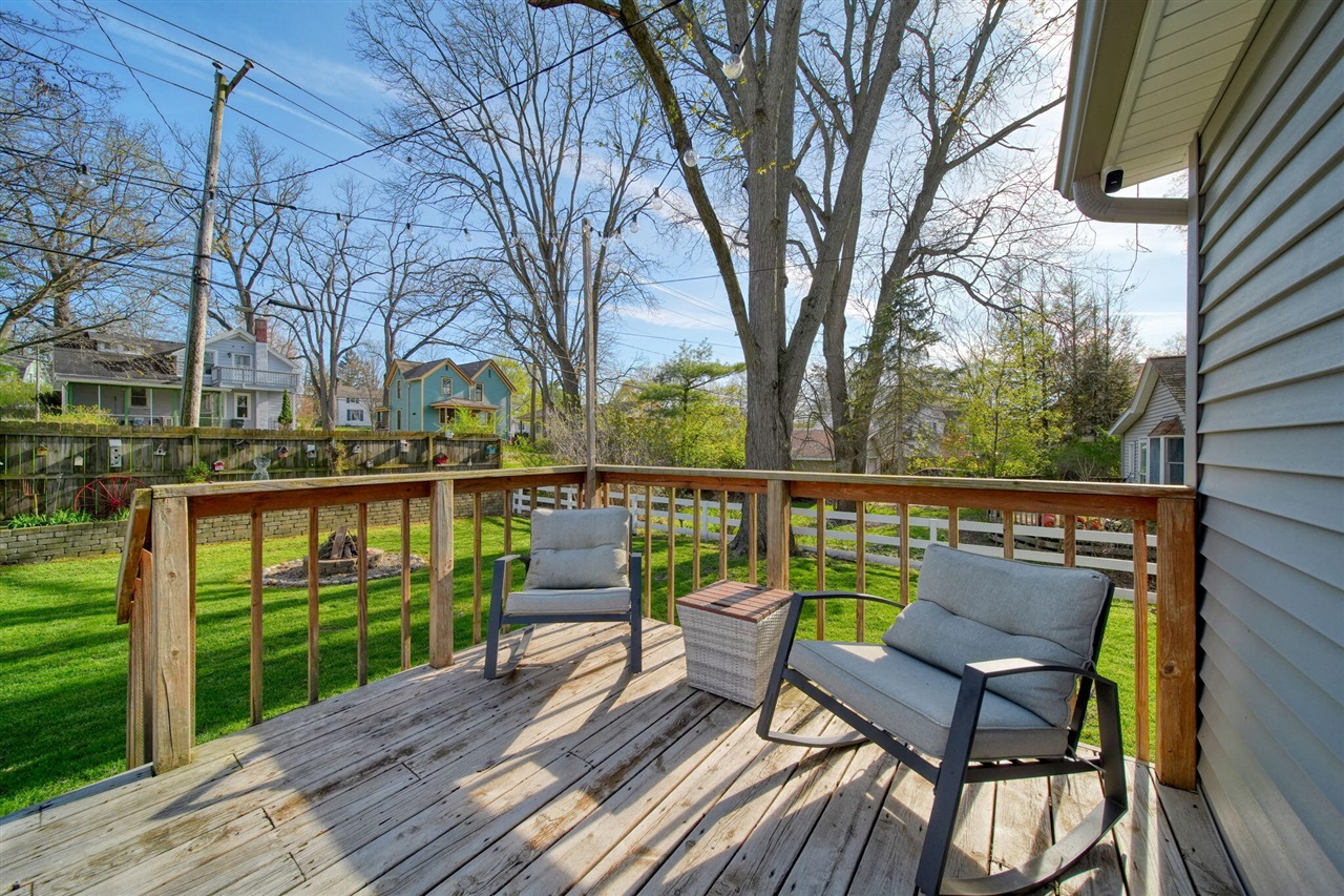 303 W Middle Street, Chelsea, MI, 48118-1505