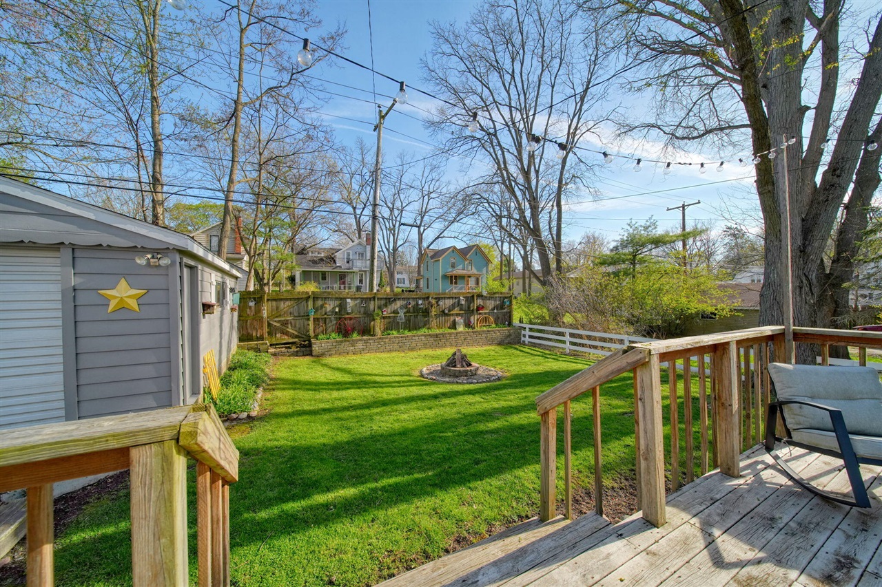 303 W Middle Street, Chelsea, MI, 48118-1505